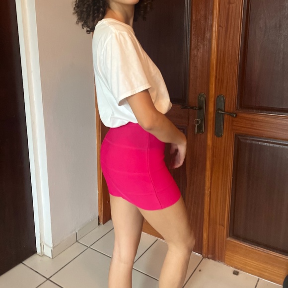 BCBG hot pink bandage skirt - XS - Picture 5 of 6